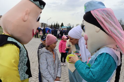 В Ураза байрам в Дрожжаном прошел "Семейный праздник"-2023