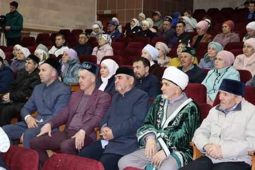 В Ураза байрам в Дрожжаном прошел "Семейный праздник"-2023