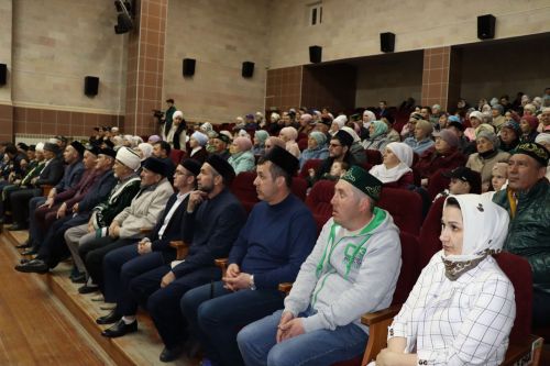 В Ураза байрам в Дрожжаном прошел "Семейный праздник"-2023