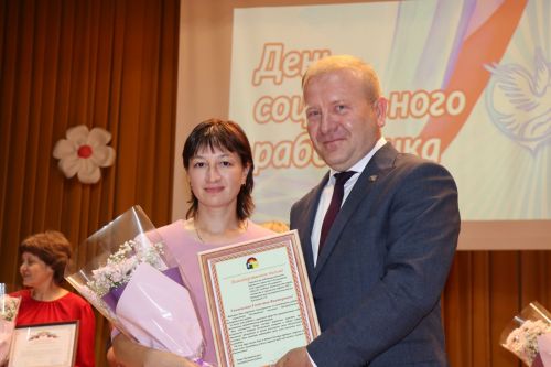 День социального работника в Дрожжаном-2023