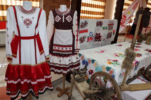 Зональный семинар-совещание по родным языкам в Дрожжаном - 2023