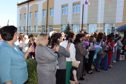 Первый звонок в Стародрожжановской сош №1 -2023