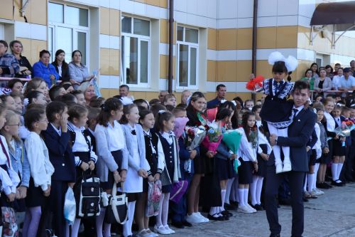 Первый звонок в Стародрожжановской сош №1 -2023