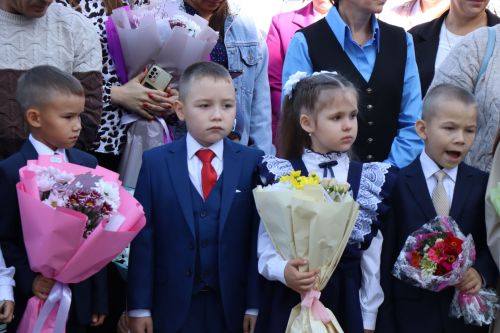 Первый звонок в Стародрожжановской сош №1 -2023