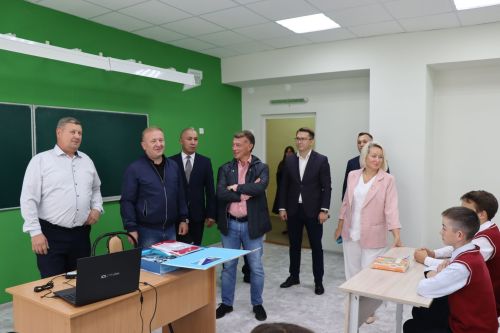 Максим Топилин с рабочим визитом в Дрожжаном 2023