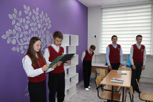 Максим Топилин с рабочим визитом в Дрожжаном 2023