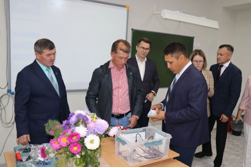 Максим Топилин с рабочим визитом в Дрожжаном 2023