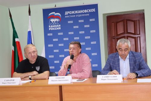 Максим Топилин с рабочим визитом в Дрожжаном 2023