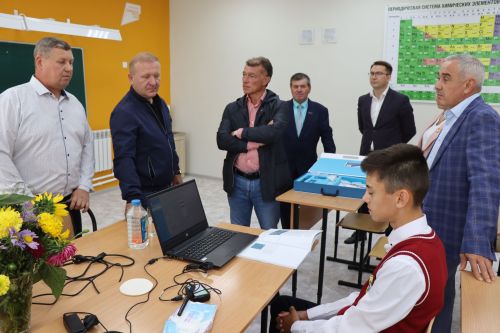 Максим Топилин с рабочим визитом в Дрожжаном 2023