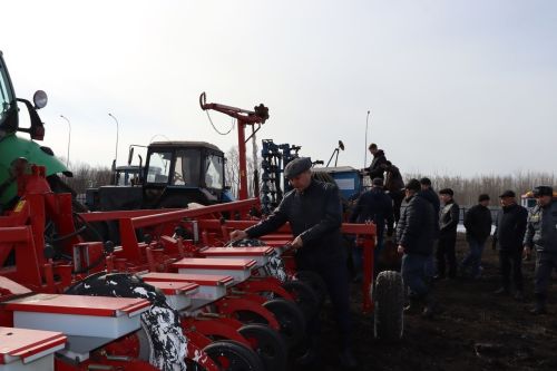 Приемка готовности техники к проведению весенне-полевых работ в Дрожжановском районе -2024