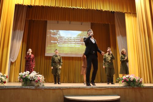 В районном доме культуры был праздничный концерт по случаю Международного Дня пожилых людей