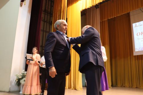 В районном доме культуры был праздничный концерт по случаю Международного Дня пожилых людей