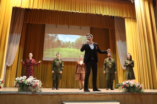 В районном доме культуры был праздничный концерт по случаю Международного Дня пожилых людей