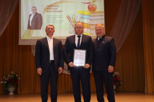 Педагогов Дрожжановского района РТ поздравили с наступающим профессиональным праздником