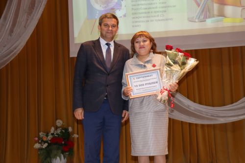 Педагогов Дрожжановского района РТ поздравили с наступающим профессиональным праздником