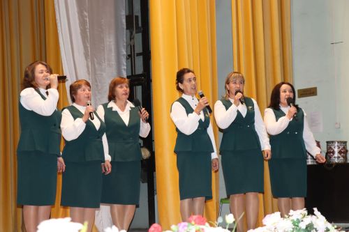 Педагогов Дрожжановского района РТ поздравили с наступающим профессиональным праздником