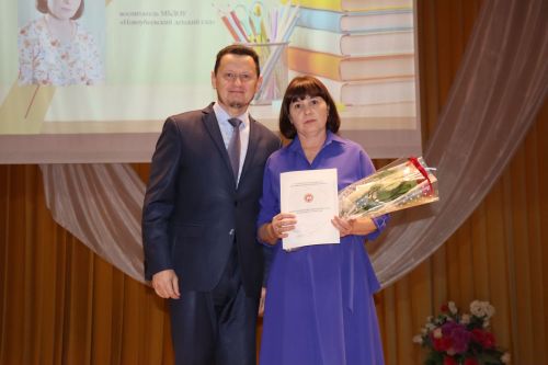 Педагогов Дрожжановского района РТ поздравили с наступающим профессиональным праздником