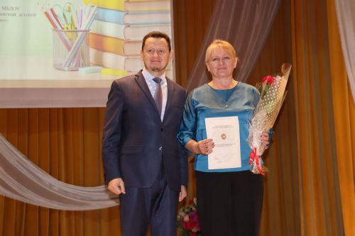 Педагогов Дрожжановского района РТ поздравили с наступающим профессиональным праздником