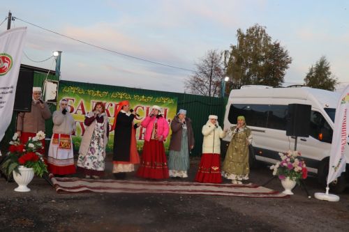 Ярмарка ко Дню пожилых людей в Дрожжановском районе РТ -2025