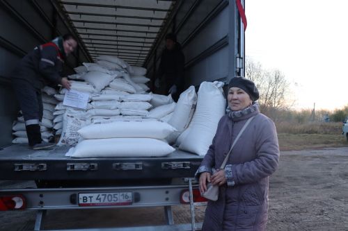 Ярмарка ко Дню пожилых людей в Дрожжановском районе РТ -2025