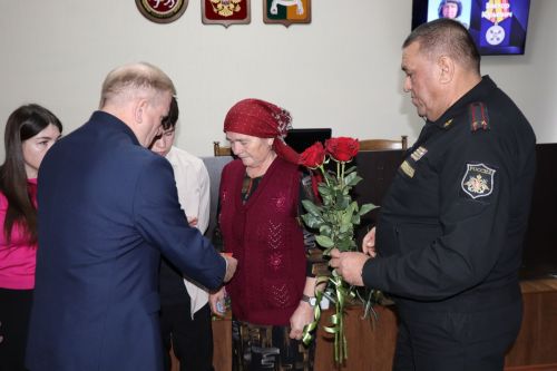 Передача наград семьям героев СВО в Дрожжановском районе РТ -2025