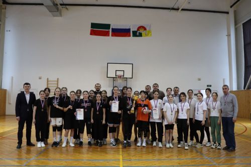 В Дрожжаном прошел муниципальный этап Чемпионата школьной волейбольной лиги среди команд девушек