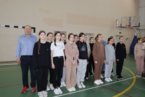 В Дрожжаном прошел муниципальный этап Чемпионата школьной волейбольной лиги среди команд девушек