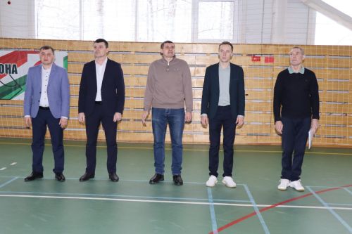 В Дрожжаном прошел муниципальный этап Чемпионата школьной волейбольной лиги среди команд девушек