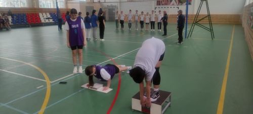 В Дрожжаном прошел муниципальный этап Чемпионата школьной волейбольной лиги среди команд девушек