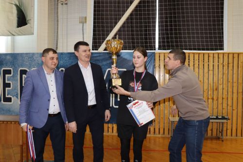 В Дрожжаном прошел муниципальный этап Чемпионата школьной волейбольной лиги среди команд девушек