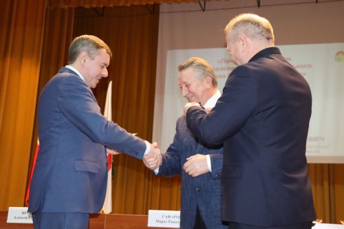 Отчетная сессия об итогах-социально-экономического развития Дрожжановского района -2025