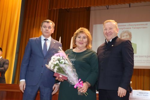 Отчетная сессия об итогах-социально-экономического развития Дрожжановского района -2025