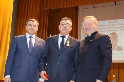 Отчетная сессия об итогах-социально-экономического развития Дрожжановского района -2025