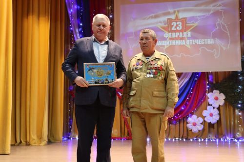 С праздничным концертом открыли год Защитника Отечества в Дрожжановском районе РТ