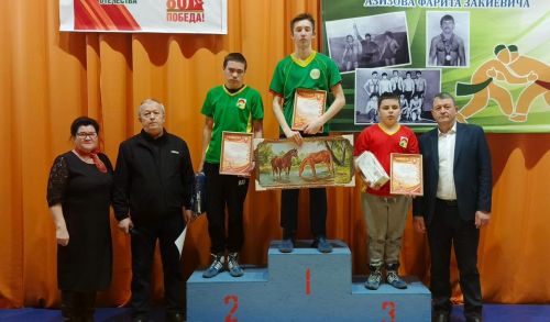 В селе Каракитаны прошло соревнование по вольной борьбе в памяти Фарита Закиевича Азизова