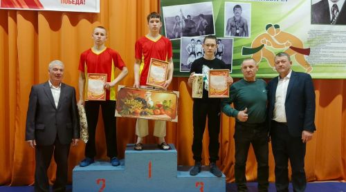 В селе Каракитаны прошло соревнование по вольной борьбе в памяти Фарита Закиевича Азизова