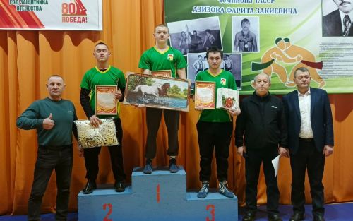 В селе Каракитаны прошло соревнование по вольной борьбе в памяти Фарита Закиевича Азизова