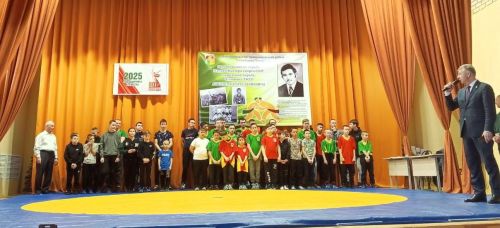 В селе Каракитаны прошло соревнование по вольной борьбе в памяти Фарита Закиевича Азизова
