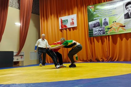 В селе Каракитаны прошло соревнование по вольной борьбе в памяти Фарита Закиевича Азизова