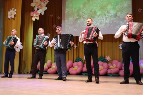 Матерей и жен бойцов СВО в  Дрожжановском районе РТ поздравили 8 Марта