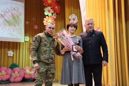 Матерей и жен бойцов СВО в  Дрожжановском районе РТ поздравили 8 Марта