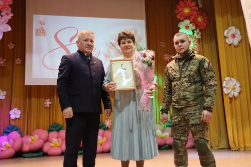 Матерей и жен бойцов СВО в  Дрожжановском районе РТ поздравили 8 Марта