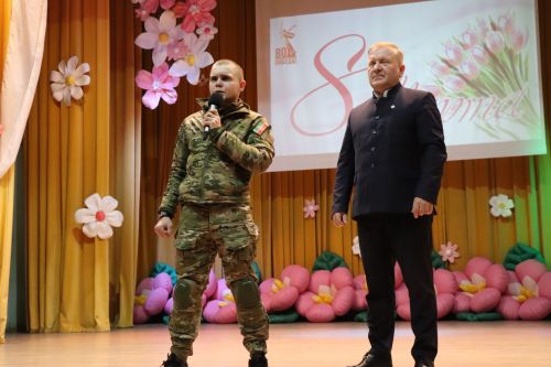 Матерей и жен бойцов СВО в  Дрожжановском районе РТ поздравили 8 Марта