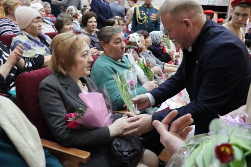 Матерей и жен бойцов СВО в  Дрожжановском районе РТ поздравили 8 Марта