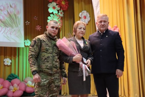 Матерей и жен бойцов СВО в  Дрожжановском районе РТ поздравили 8 Марта