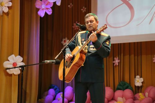 Матерей и жен бойцов СВО в  Дрожжановском районе РТ поздравили 8 Марта