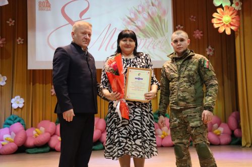 Матерей и жен бойцов СВО в  Дрожжановском районе РТ поздравили 8 Марта