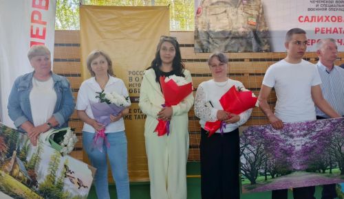 «Сила памяти»: в Дрожжановском районе прошел турнир по армрестлингу в честь героя Рената Салихова