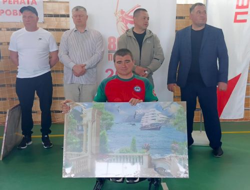 «Сила памяти»: в Дрожжановском районе прошел турнир по армрестлингу в честь героя Рената Салихова