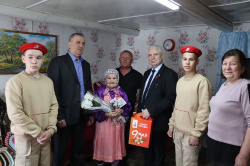 Подарки ветеранам ко Дню Победы -2025